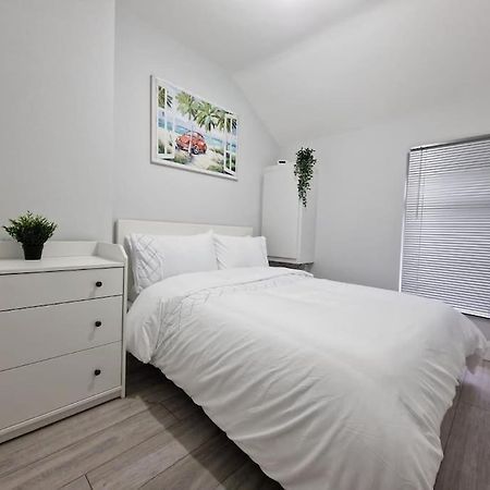 Modern Belfast City Home Extérieur photo