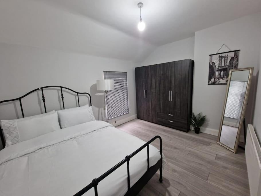 Modern Belfast City Home Extérieur photo